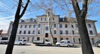Balatonkenese nyaraló eladó