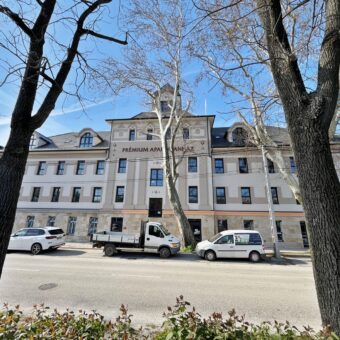 Balatonkenese nyaraló eladó