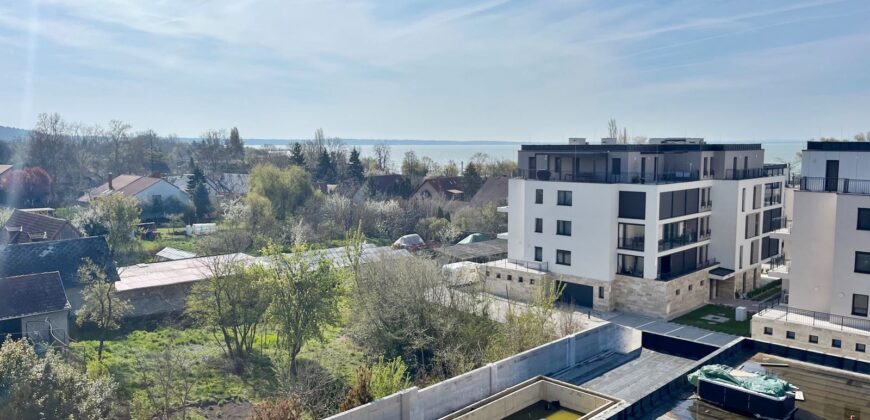 Balatonkenese extra panorámás 2 szobás lakás