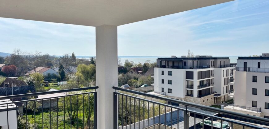 Balatonkenese extra panorámás 2 szobás lakás