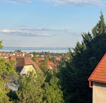 Balatonfüredi panorámás ingatlan