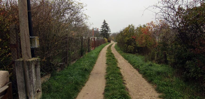 Eladó telek Balatonkenese